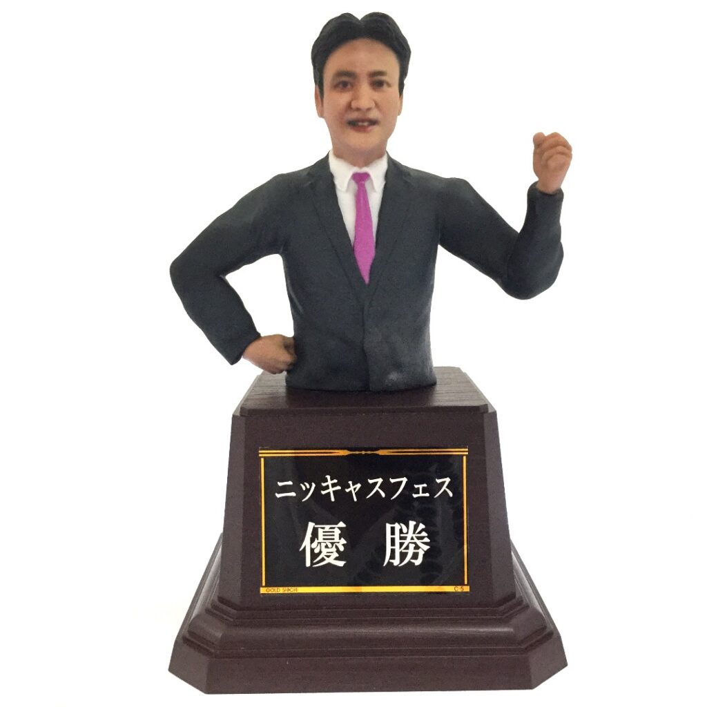 胸像トロフィーの画像