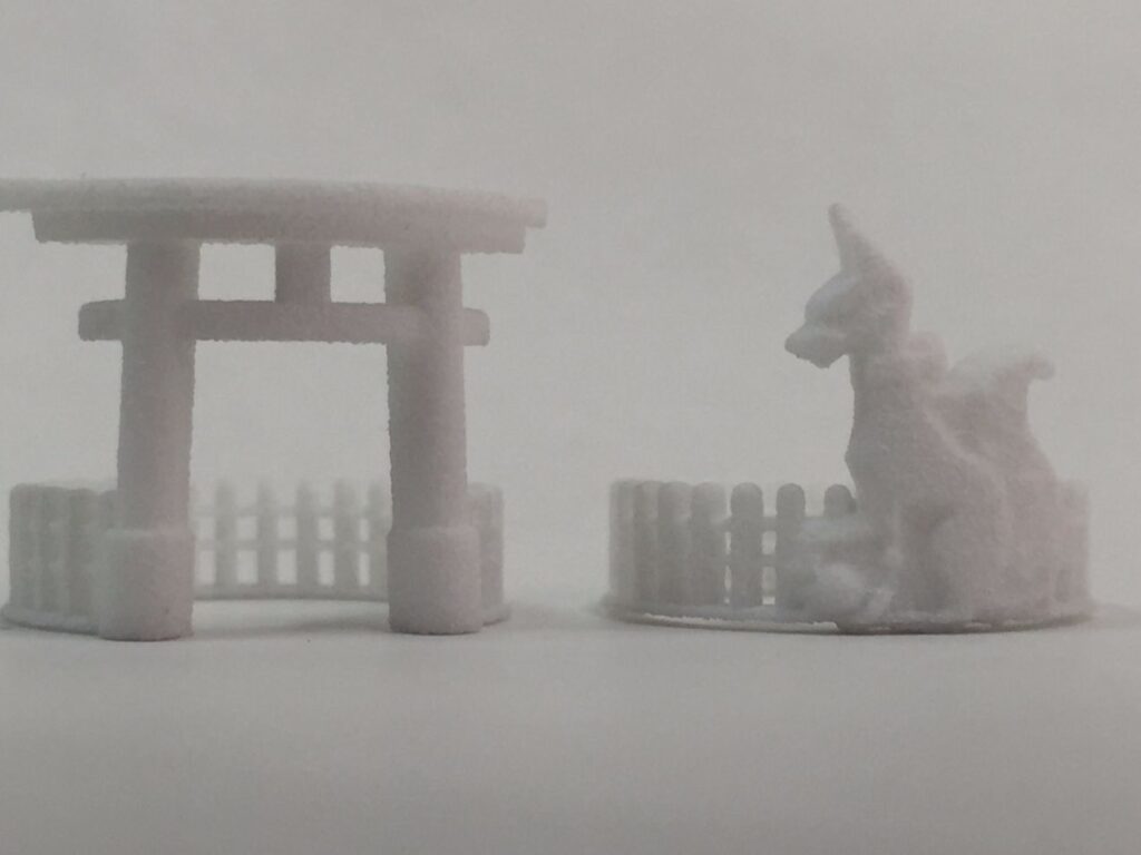 鳥居の指輪の画像