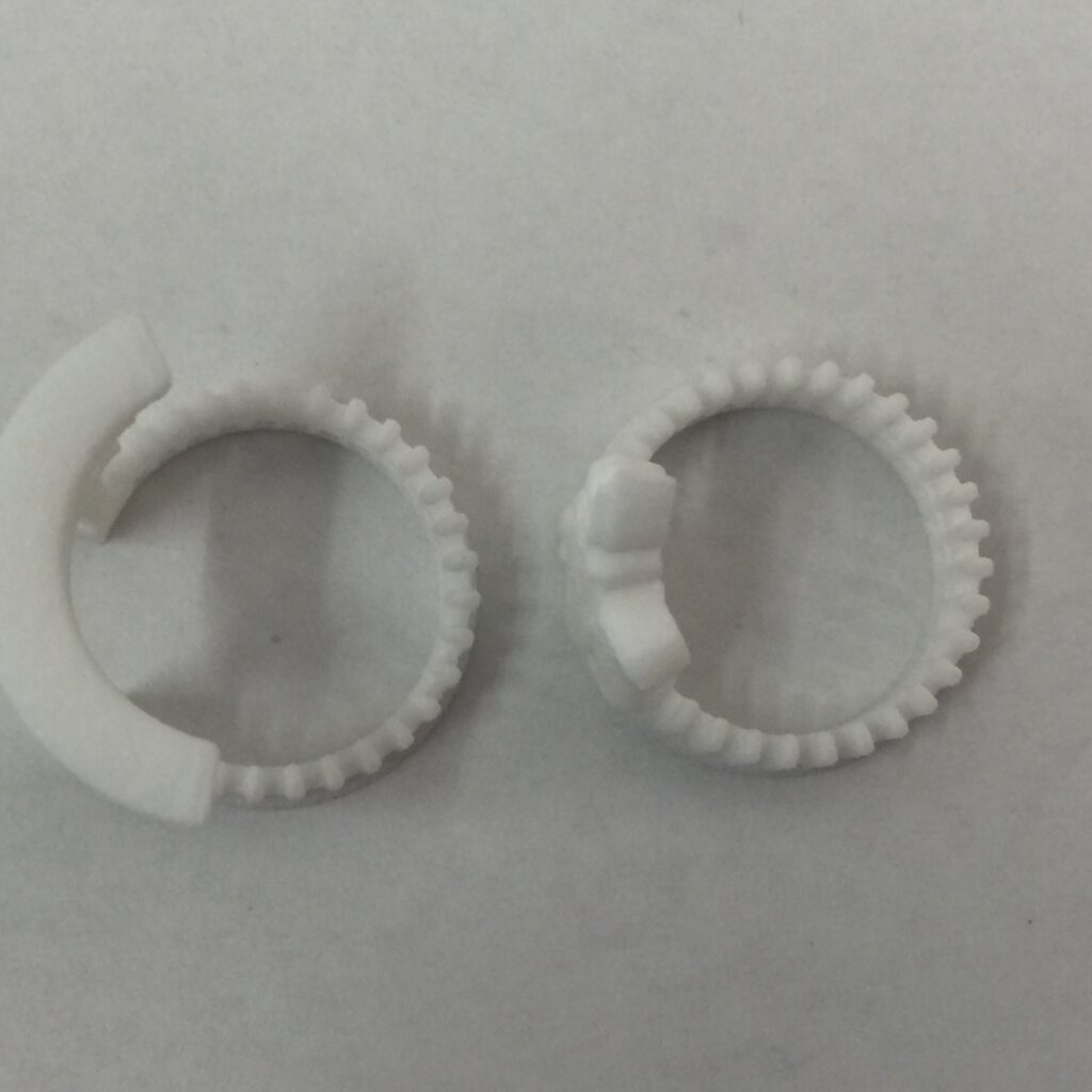 鳥居の指輪の画像（上から視点）